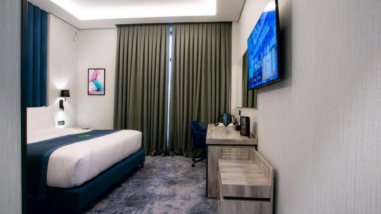 होटल Wyndham Garden Baku